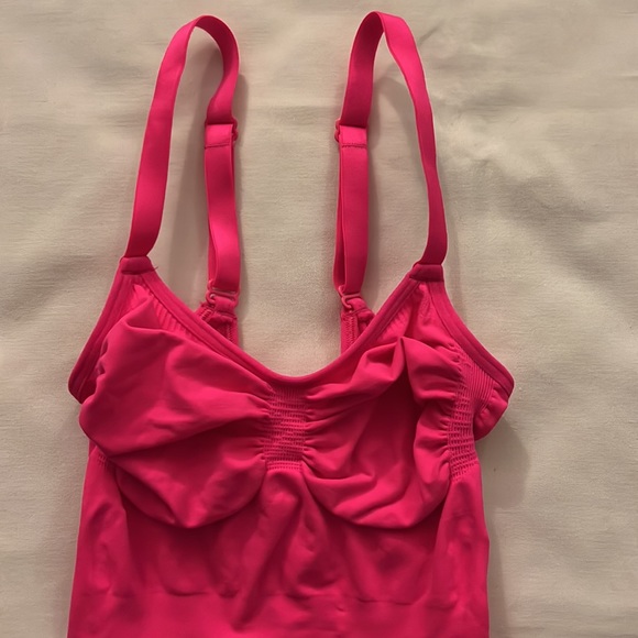 SKIMS SEAMLESS SCULPT BRIEF BODYSUIT - Picture 2 of 5